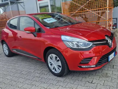 Usata Renault Clio IV Intens 90 CV (66 kW) 2018 Rosso Berlina