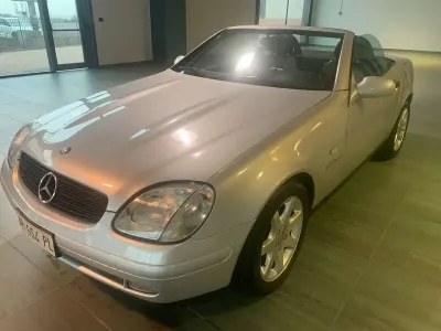 Usata Mercedes SLK200 192 CV (141 kW) 1998 Argento Cabrio