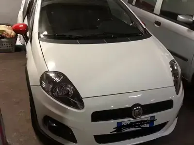 Usata Abarth Grande Punto Esseesse 180 CV (132 kW) 2008 Bianco Utilitaria
