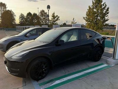 Usata Tesla Model Y 152 kW (208 CV) 2023 Nero SUV