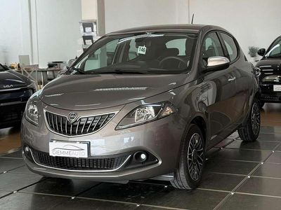 Usata Lancia Ypsilon Gold 69 CV (50 kW) 2023 Volcanic grey metallic Utilitaria