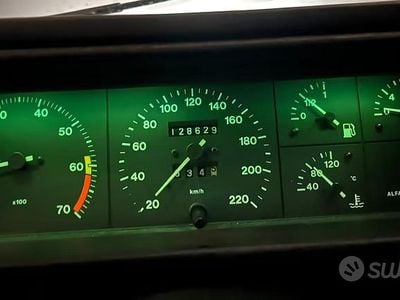 Usata Alfa Romeo 75 120 CV (88 kW) 1992 Grigio Berlina