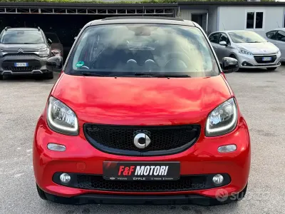 Begagnad Smart ForFour Prime 71 HK (52 kW) 2016 Röd Halvkombi