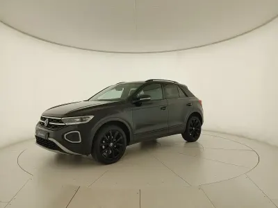 Usata VW T-Roc Style 150 CV (110 kW) 2023 Deep black perlato SUV