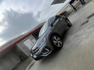 Usata VW T-Roc 150 CV (110 kW) 2022 Grigio SUV