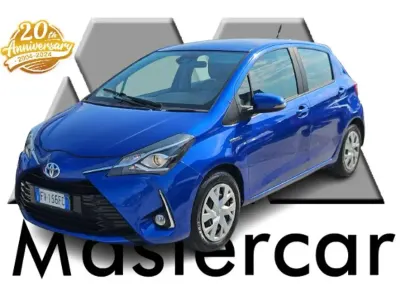Usata Toyota Yaris Hybrid Business Edition 73 CV (53 kW) 2019 Blu/azzurro Berlina