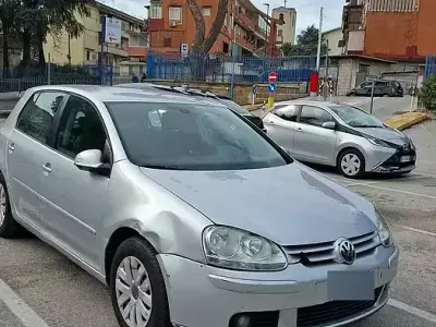 Usata VW Golf IV 105 CV (77 kW) 2004 Grigio Berlina
