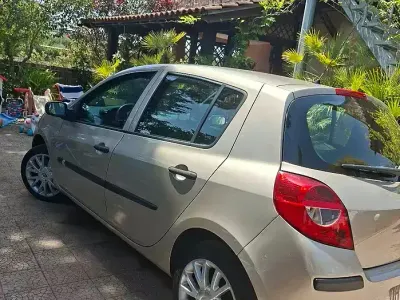 Usata Renault Clio 48 CV (35 kW) 2007 Utilitaria