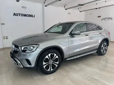 Usata Mercedes GLC220 194 CV (142 kW) 2020 Grigio Coupé