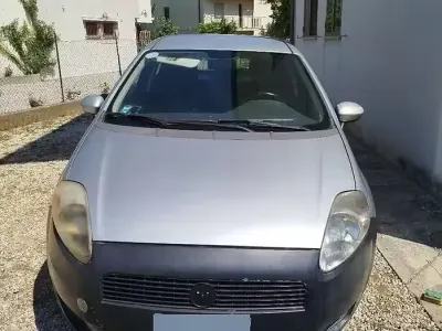 Usata Fiat Grande Punto 65 CV (47 kW) 2008 Grigio Utilitaria