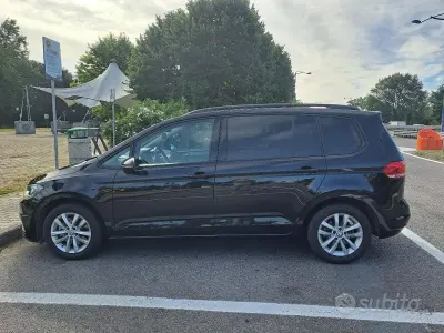 Usata VW Touran 115 CV (84 kW) 2019 Nero Monovolume