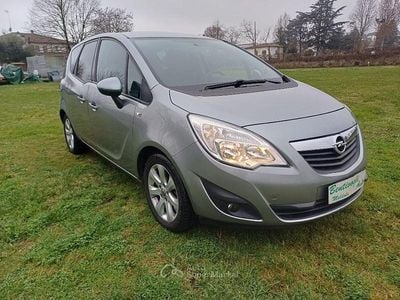 Usata Opel Meriva Cosmo 120 CV (88 kW) 2013 Gray Monovolume