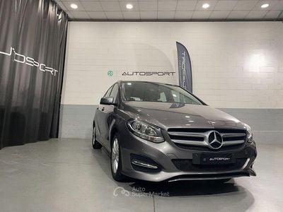 Usata Mercedes B180 Executive 122 CV (89 kW) 2018 Grigio Monovolume