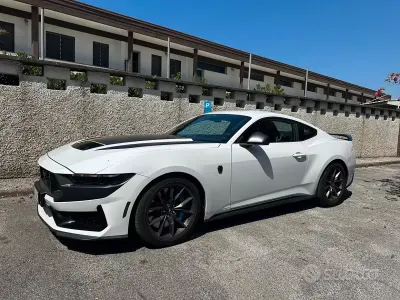 Usata Ford Mustang Dark Horse 453 CV (333 kW) 2025 Bianco Coupé