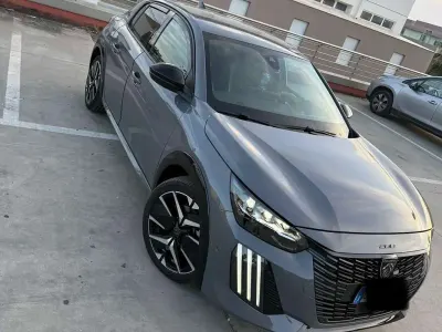Usata Peugeot 208 GTi 101 CV (74 kW) 2025 Grigio Utilitaria