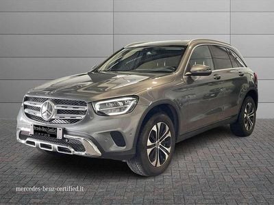 Usata Mercedes GLC300 194 CV (142 kW) 2022 Grigio selenite SUV