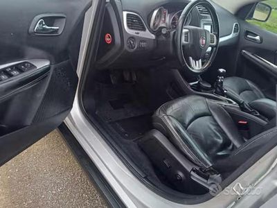 Usata Fiat Freemont 140 CV (102 kW) 2011 Grigio SUV