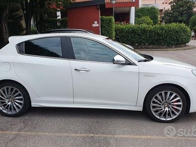 Usata Alfa Romeo Giulietta 170 CV (125 kW) 2012 Bianco Utilitaria