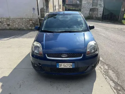 Usata Ford Fiesta Ambiente 68 CV (50 kW) 2007 Utilitaria