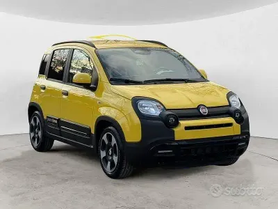 Nuova Fiat Panda Cross Cross 69 CV (50 kW) 2025 Giallo Utilitaria