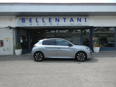 Usata Peugeot 208 101 CV (74 kW) 2025 Grigio Utilitaria