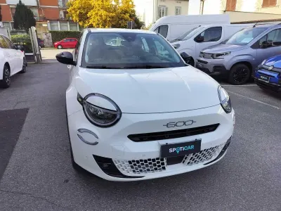 Usata Fiat 600 Pop 145 CV (106 kW) 2025 Bianco SUV
