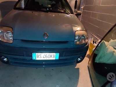 Usata Renault Clio II 2001 Grigio Utilitaria