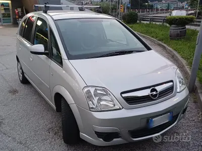 Usata Opel Meriva 75 CV (55 kW) 2008 Grigio Monovolume