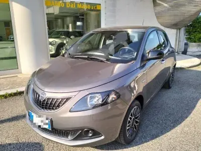 Usata Lancia Ypsilon S 69 CV (50 kW) 2024 Antracite pastello Utilitaria