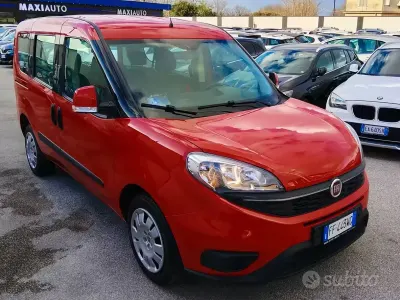 Brugt Fiat Doblò Lounge 95 HK (69 kW) 2017 Rød MPV