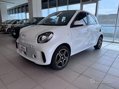 Begagnad Smart ForFour Electric Drive Pulse 60 kW (82 HK) 2020 Vit Halvkombi