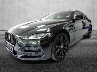 Usata Jaguar XE R-Dynamic 204 CV (150 kW) 2021 Nero Berlina