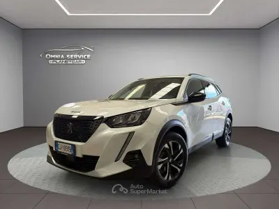 Begagnad Peugeot 2008 Allure 110 HK (80 kW) 2022 Vit SUV
