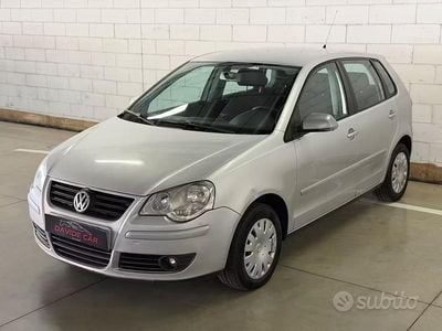 Usata VW Polo Sportline 75 CV (55 kW) 2005 Grigio Utilitaria