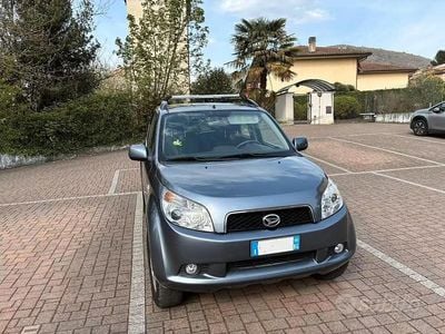 Usata Daihatsu Terios 105 CV (77 kW) 2006 Grigio SUV
