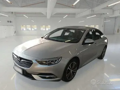 Usata Opel Insignia Innovation 136 CV (100 kW) 2020 Grigio Berlina