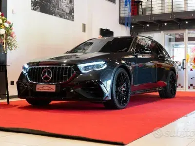 Usata Mercedes E53 AMG Premium Plus 612 CV (450 kW) 2026 Grigio scuro Station wagon