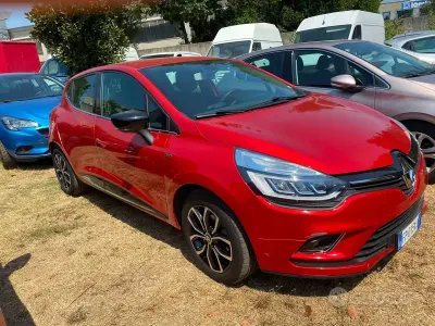 Usata Renault Clio IV 90 CV (66 kW) 2018 Rosso Berlina
