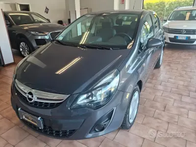 Usata Opel Corsa 86 CV (63 kW) 2014 Grigio Utilitaria