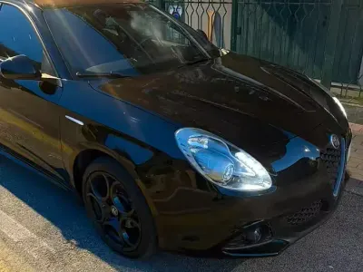 Usata Alfa Romeo Giulietta Tech Edition 120 CV (88 kW) 2019 Nero Utilitaria