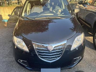 Begagnad Lancia Ypsilon 69 HK (50 kW) 2017 Svart Halvkombi