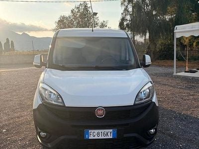 Usata Fiat Doblò 90 CV (66 kW) 2015 Bianco Monovolume