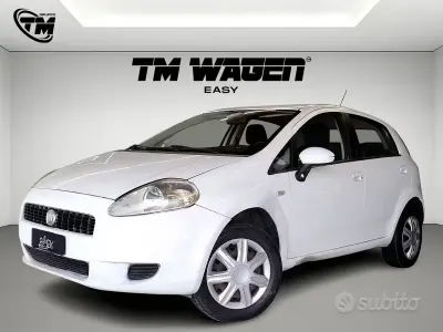 Usata Fiat Grande Punto Dynamic 77 CV (56 kW) 2009 Bianco Utilitaria