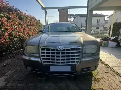 Usata Chrysler 300C 218 CV (160 kW) 2006 Grigio Station wagon
