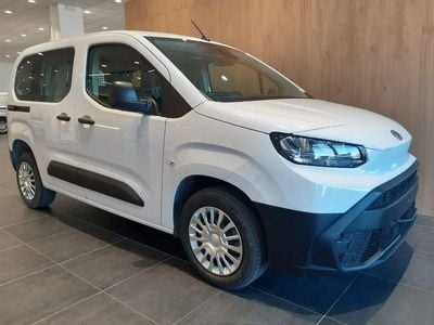 Nuova Toyota Proace Verso City 101 CV (74 kW) 2025 Bianco Station wagon