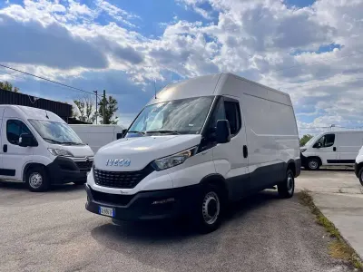 Usata Iveco Daily 116 CV (85 kW) 2020 Bianco Furgone