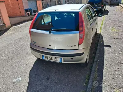Usata Fiat Punto 80 CV (58 kW) 2001 Grigio Utilitaria