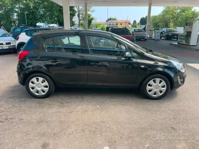 Usata Opel Corsa Edition 85 CV (62 kW) 2014 Nero Utilitaria