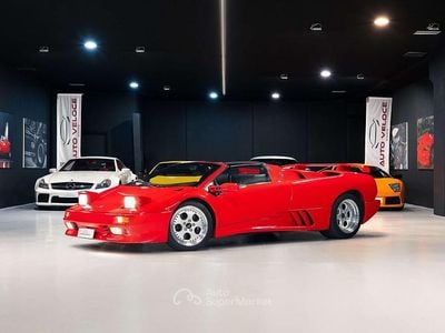 Usata Lamborghini Diablo 492 CV (361 kW) 1996 Rosso diablo Cabrio