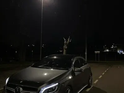 Usata Mercedes A45 AMG AMG 360 CV (264 kW) 2014 Grigio Utilitaria